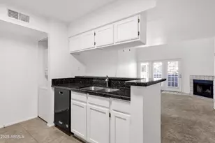 4901 S Calle Los Cerros Dr, Tempe, AZ 85282 - Photo 15