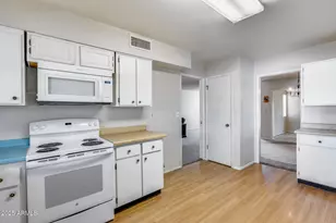 11113 W Tiffany Ct, Sun City, AZ 85351 - Photo 3