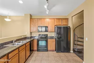 2277 E Huntington Dr, Phoenix, AZ 85040 - Photo 9