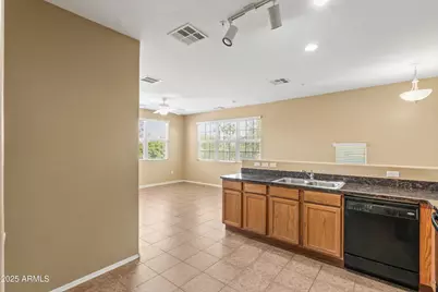 2277 E Huntington Drive, Phoenix, AZ 85040 - Photo 11