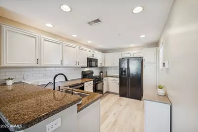 20121 N 76th Street #2029, Scottsdale, AZ 85255 - Photo 13