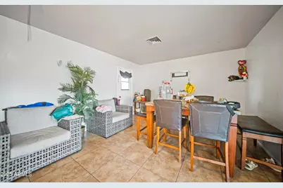 6212 N 34th Drive, Phoenix, AZ 85017 - Photo 11