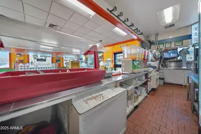 5033 N 67th Avenue, Glendale, AZ 85301 - Photo 23