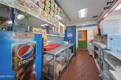 5033 N 67th Avenue, Glendale, AZ 85301 - Photo 25