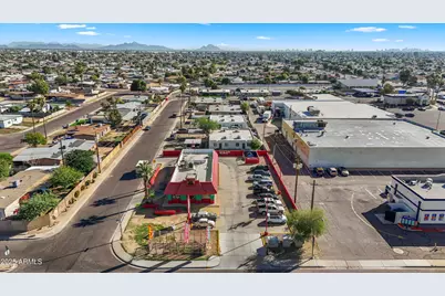 5033 N 67th Avenue, Glendale, AZ 85301 - Photo 5