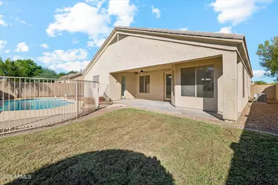 9333 W Clara Lane, Peoria, AZ 85382 - Photo 9