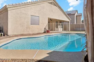 9333 W Clara Ln, Peoria, AZ 85382 - Photo 7