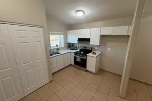 1062 N 27th St, Phoenix, AZ 85008 - Photo 7