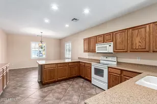 17639 W Caribbean Ln, Surprise, AZ 85388 - Photo 9