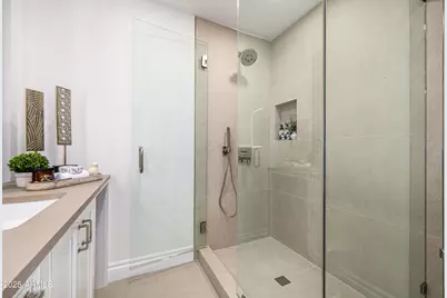 5642 N Scottsdale Road, Paradise Valley, AZ 85253 - Photo 29