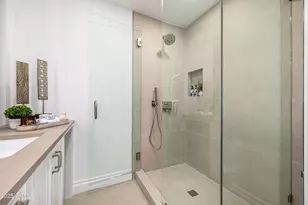 5642 N Scottsdale Rd, Paradise Valley, AZ 85253 - Photo 29