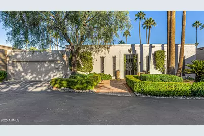 5642 N Scottsdale Road, Paradise Valley, AZ 85253 - Photo 1