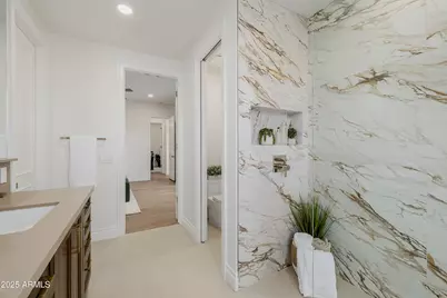 5642 N Scottsdale Road, Paradise Valley, AZ 85253 - Photo 15