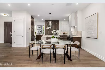 5642 N Scottsdale Road, Paradise Valley, AZ 85253 - Photo 9