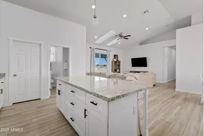 10473 E Dixie Road, Florence, AZ 85132 - Photo 15