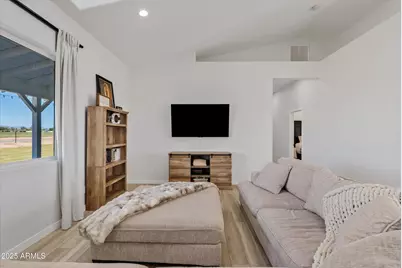 10473 E Dixie Road, Florence, AZ 85132 - Photo 9