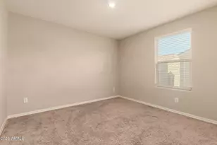 8029 W Albeniz Pl, Phoenix, AZ 85043 - Photo 17