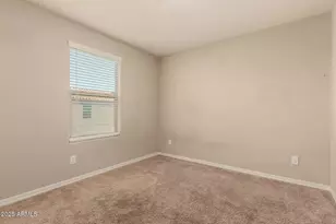 8029 W Albeniz Pl, Phoenix, AZ 85043 - Photo 19