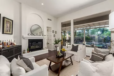 5473 E Herrera Drive, Phoenix, AZ 85054 - Photo 5