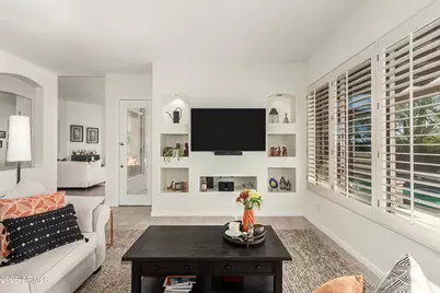 5473 E Herrera Drive, Phoenix, AZ 85054 - Photo 9