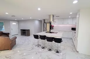 1826 N 73rd Ave, Phoenix, AZ 85035 - Photo 1