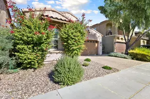 4622 E Casitas Del Rio Dr, Phoenix, AZ 85050 - Photo 3