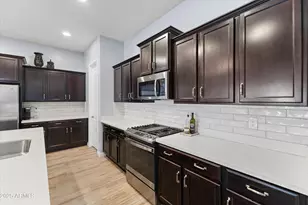 4622 E Casitas Del Rio Dr, Phoenix, AZ 85050 - Photo 11