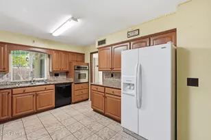 423 S Racine, Mesa, AZ 85206 - Photo 7