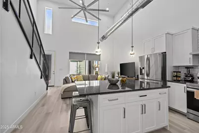 3130 N 37th Street #13, Phoenix, AZ 85018 - Photo 3