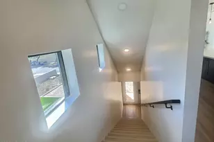 2502 E Paradise Ln, Phoenix, AZ 85032 - Photo 21
