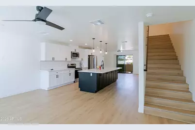 2502 E Paradise Lane #Apt 2, Phoenix, AZ 85032 - Photo 5