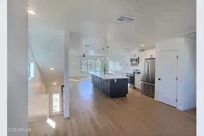 2502 E Paradise Lane #6, Phoenix, AZ 85032 - Photo 9