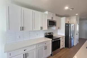 2502 E Paradise Ln, Phoenix, AZ 85032 - Photo 15
