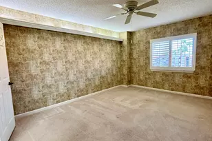 10330 W Thunderbird Blvd, Sun City, AZ 85351 - Photo 19