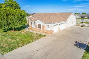 36937 N Oakley Dr, San Tan Valley, AZ 85140 - Photo 11