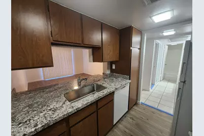 3033 E Devonshire Avenue #1028, Phoenix, AZ 85016 - Photo 3