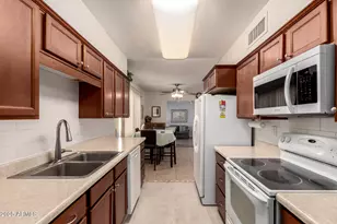 13412 W Desert Glen Dr, Sun City West, AZ 85375 - Photo 9