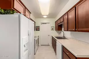 13412 W Desert Glen Dr, Sun City West, AZ 85375 - Photo 11