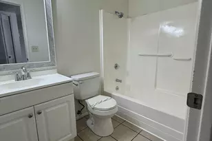 5725 N 71st Ave, Glendale, AZ 85303 - Photo 11