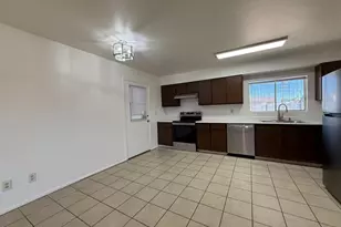 5725 N 71st Ave, Glendale, AZ 85303 - Photo 5