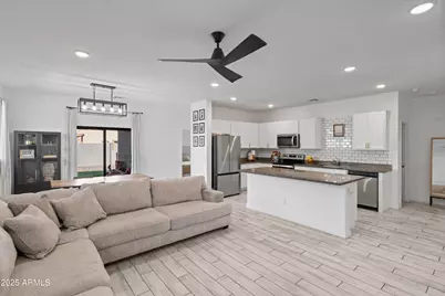 10536 W Encinas Lane, Tolleson, AZ 85353 - Photo 7