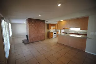 5746 N 41st Dr, Phoenix, AZ 85019 - Photo 9