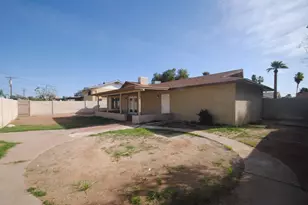 5746 N 41st Dr, Phoenix, AZ 85019 - Photo 3