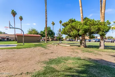 6806 W Devonshire Avenue, Phoenix, AZ 85033 - Photo 25