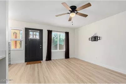 6806 W Devonshire Avenue, Phoenix, AZ 85033 - Photo 9