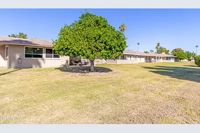 9437 W Long Hills Drive, Sun City, AZ 85351 - Photo 25