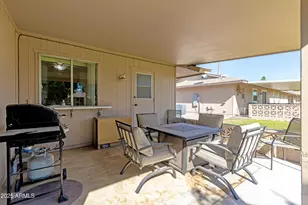 9437 W Long Hills Dr, Sun City, AZ 85351 - Photo 21