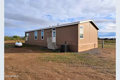 32916 N 228th Drive, Wittmann, AZ 85361 - Photo 9