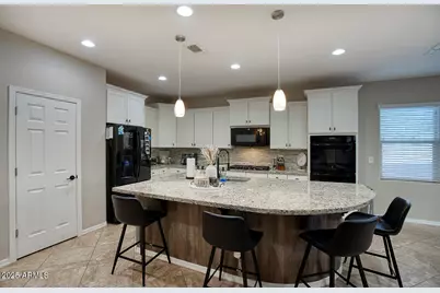 31127 N 137th Lane, Peoria, AZ 85383 - Photo 5