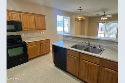 7165 S Briarwood Court, Gilbert, AZ 85298 - Photo 5